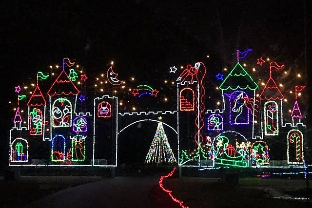 Lights on the Lake in Syracuse Is Pure Holiday Magic [GALLERY]